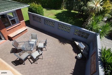 Photo of property in 14 Leatham Avenue, Strandon, New Plymouth, 4312