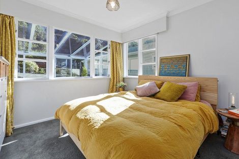 Photo of property in 58 Airlie Road, Plimmerton, Porirua, 5026