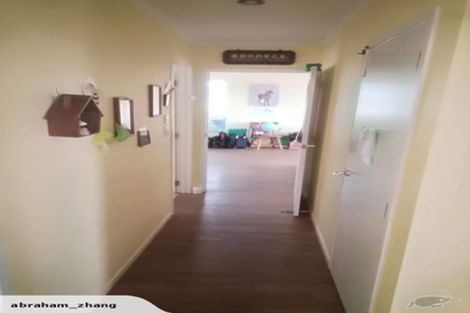 Photo of property in 13 Cooladerry Place, Rosehill, Papakura, 2113