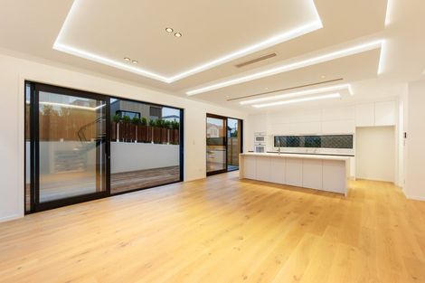 Photo of property in 34 Kumukumu Road, Long Bay, Auckland, 0630