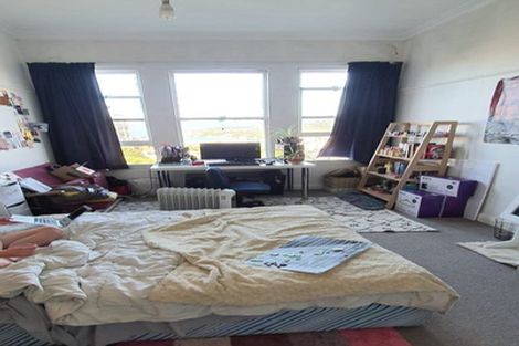 Photo of property in 88 Kelburn Parade, Kelburn, Wellington, 6012