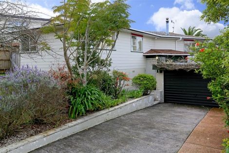 Photo of property in 20 Fitzwater Place, Henderson, Auckland, 0612