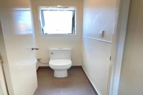 Photo of property in 39 Casuarina Road, Half Moon Bay, Auckland, 2012