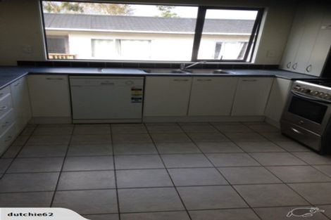 Photo of property in 115 Vipond Road, Stanmore Bay, Whangaparaoa, 0932