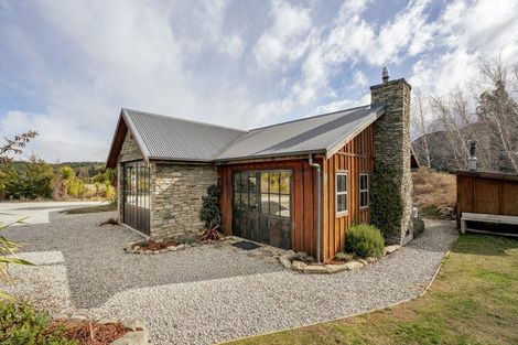Photo of property in 66 Te Awa Road, Albert Town, Wanaka, 9382