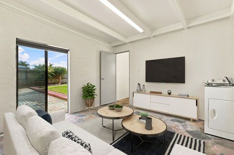 Photo of property in 49 Springs Road, Parakai, 0830