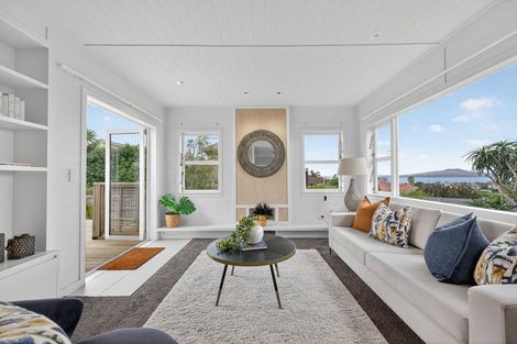 Photo of property in 29 Peter Terrace, Castor Bay, Auckland, 0620