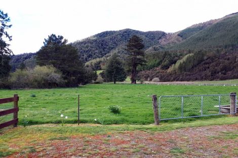 Photo of property in 560 Tutaki Road South, Tutaki, Murchison, 7077