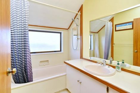 Photo of property in 6 Luxton Place, Rangiora, 7400