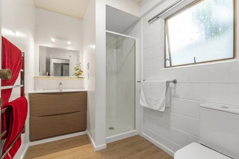 Photo of property in 3/108 Ocean View Road, Northcote, Auckland, 0627