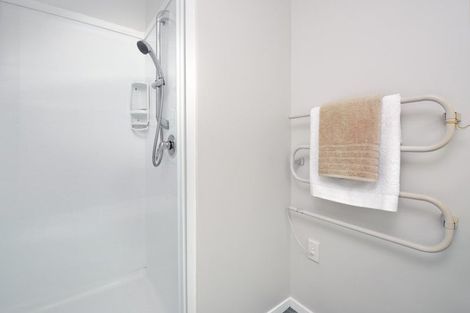 Photo of property in 1/21 Rawhiti Road, Manly, Whangaparaoa, 0930