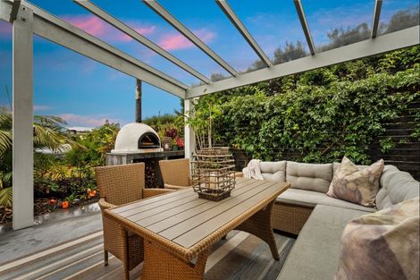 Photo of property in 4 Taumata Road, Omaha, Warkworth, 0986