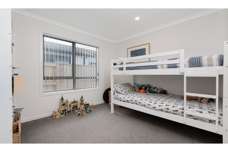 Photo of property in 35 Awatira Drive, Papamoa Beach, Papamoa, 3118