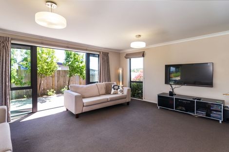 Photo of property in 27 Victoria Street, Richmond Heights, Taupo, 3330