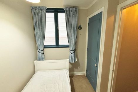 Photo of property in 92 Austin Street, Mount Victoria, Wellington, 6011