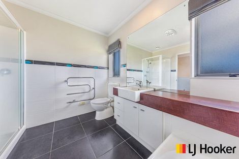 Photo of property in 52 Belfry Place, Wattle Downs, Auckland, 2103