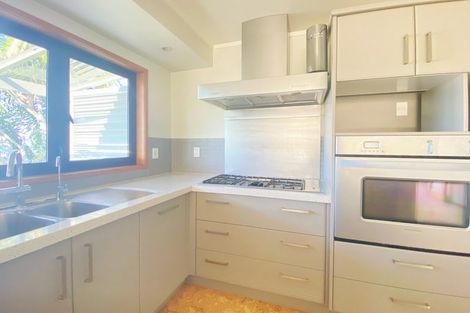 Photo of property in 1/28 Rangitoto Terrace, Milford, Auckland, 0620