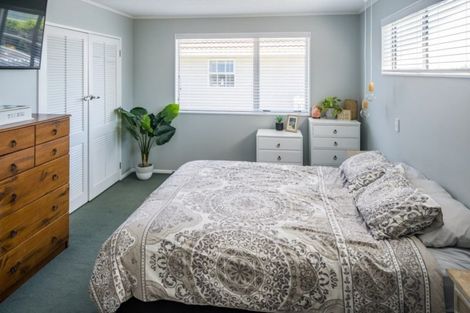 Photo of property in 1 Tregear Place, Camborne, Porirua, 5026