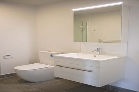 Photo of property in 4/16 Home Street, Mount Victoria, Wellington, 6011