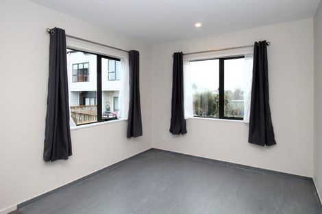 Photo of property in 4 Fruitvale Road, New Lynn, Auckland, 0600