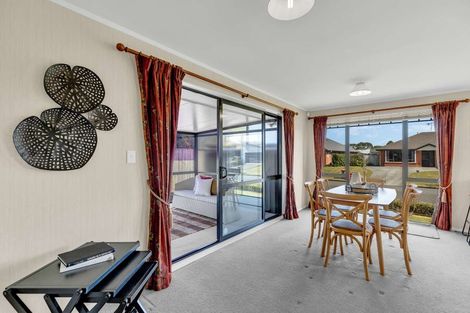 Photo of property in 16 Meridian Grove, Kelvin Grove, Palmerston North, 4414