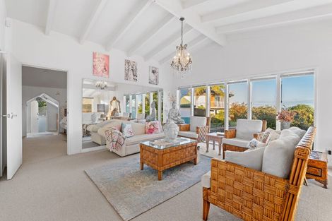 Photo of property in 819 Whangaparaoa Road, Manly, Whangaparaoa, 0930