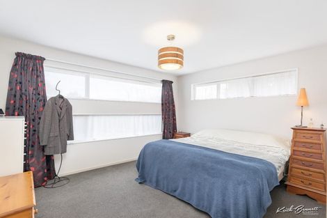 Photo of property in 63 Mount Marua Way, Timberlea, Upper Hutt, 5018