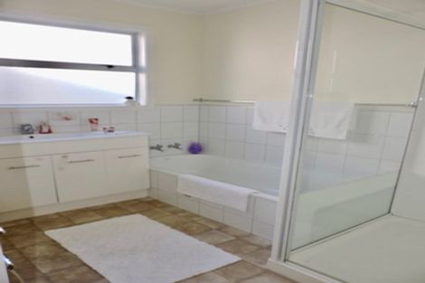 Photo of property in 8 Saint Catherines Terrace, Tawa, Wellington, 5028