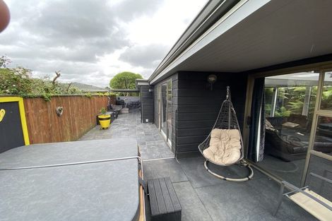 Photo of property in 9 Truscott Grove, Awapuni, Palmerston North, 4412
