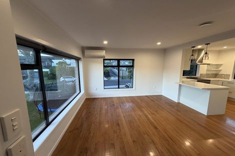 Photo of property in 1/32 Sydney Street, Hauraki, Auckland, 0622