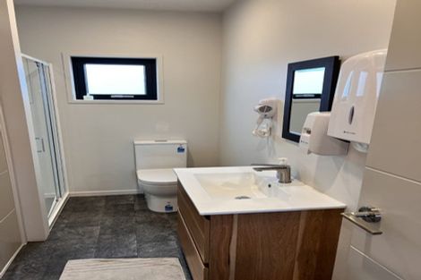 Photo of property in 12a Margaret Place, Milford, Auckland, 0620