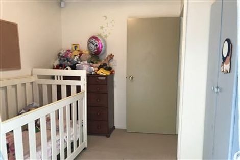 Photo of property in 17 Theban Place, Totara Vale, Auckland, 0629