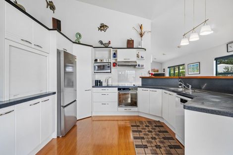 Photo of property in 4 Ringer Avenue, Matapouri, Whangarei, 0173