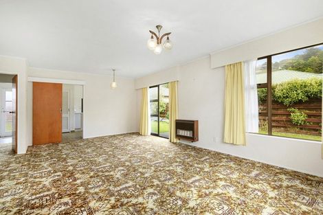 Photo of property in 9a Beauchamp Street, Tawa, Wellington, 5028
