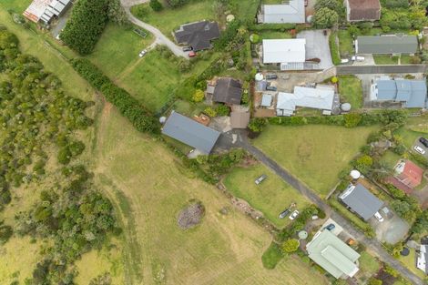 Photo of property in 69 Stratford Drive, Cable Bay, 0420