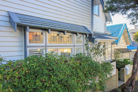 Photo of property in 16 Newman Terrace, Thorndon, Wellington, 6011