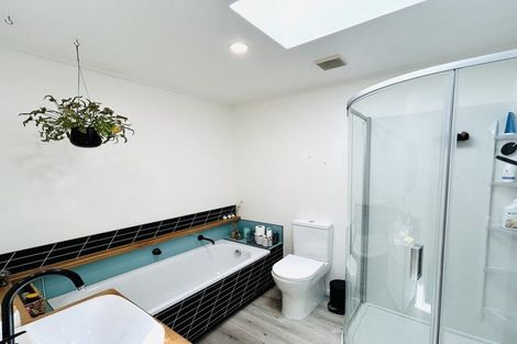 Photo of property in 185 Tutere Street, Waikanae Beach, Waikanae, 5036