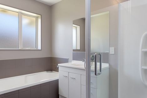 Photo of property in 32 Ashview Place, Rangiora, 7400