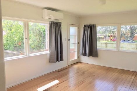 Photo of property in 136 Onewa Road, Northcote, Auckland, 0627
