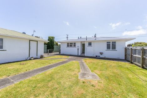 Photo of property in 39 Polson Street, Castlecliff, Whanganui, 4501