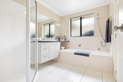 Photo of property in 57 Ridgeway Road, Pukekohe, 2120