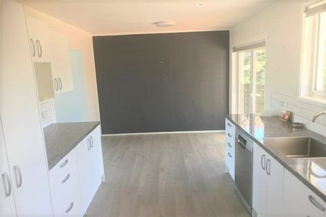 Photo of property in 6 Gaff Place, Whitby, Porirua, 5024