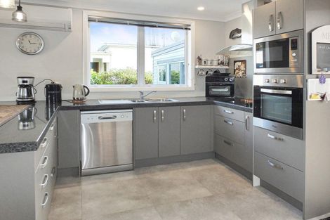 Photo of property in 28 Ladys Mile, Foxton, 4814