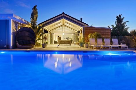 Photo of property in 31 Rauparaha Street, Waikanae Beach, Waikanae, 5036