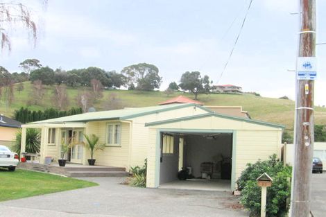 Photo of property in 17 Golding Road, Taradale, Napier, 4112