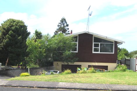 Photo of property in 37 Ayton Drive, Totara Vale, Auckland, 0629