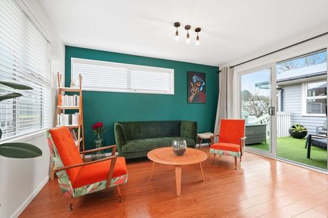 Photo of property in 22 Paragon Avenue, Beach Haven, Auckland, 0626