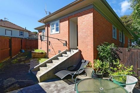 Photo of property in 96 Forest Lake Road, Forest Lake, Hamilton, 3200