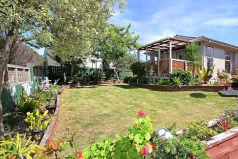 Photo of property in 29 Kelman Road, Kelston, Auckland, 0602