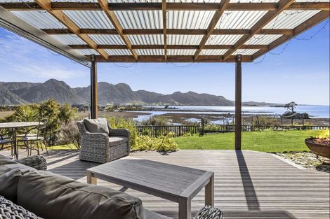 Photo of property in 30 Ruataniwha Drive, Collingwood, 7073